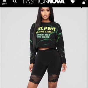 Fashion Nova Lace Trim biker shorts NWT